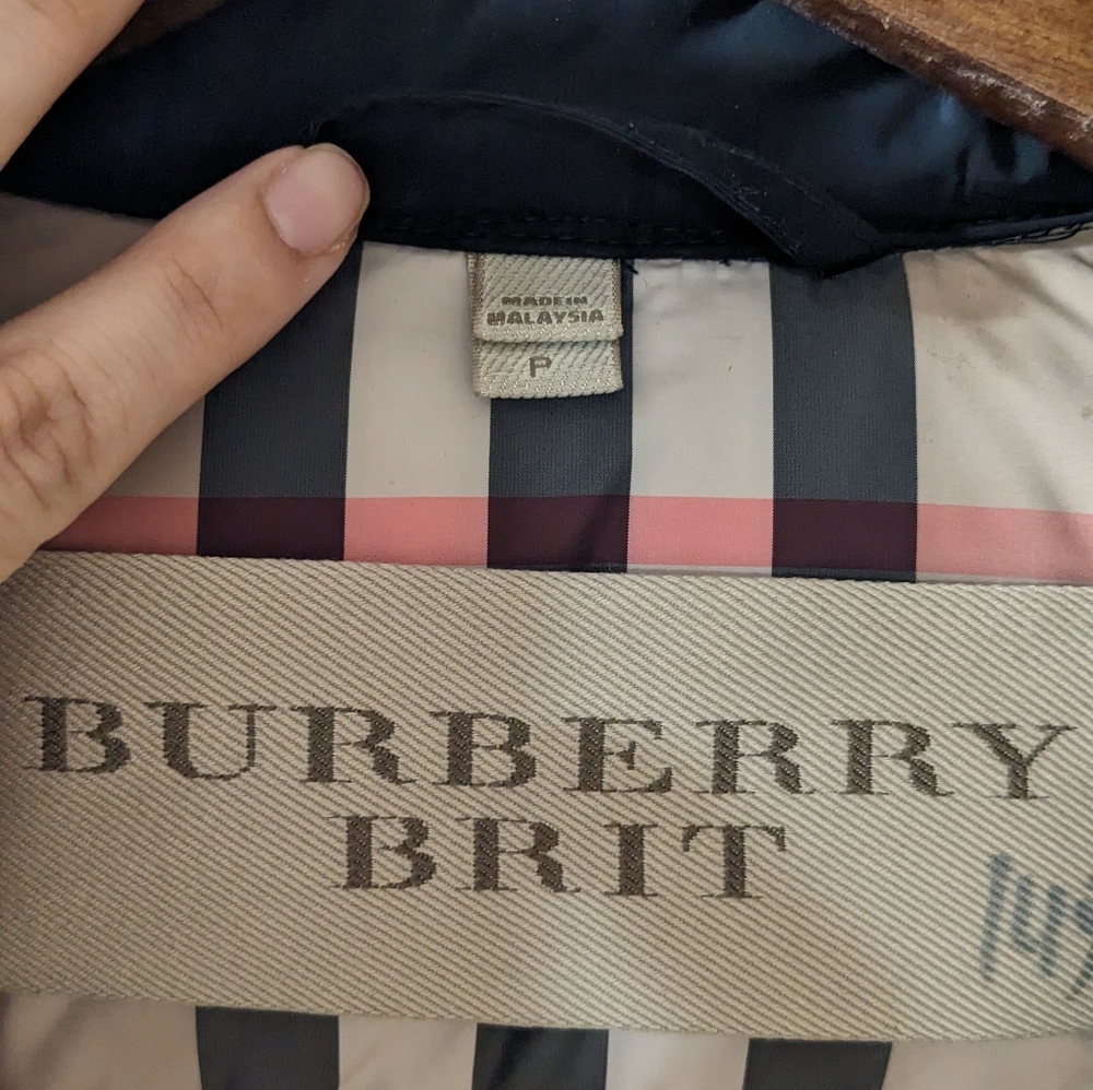 Burberry coat - Picture 6 of 7